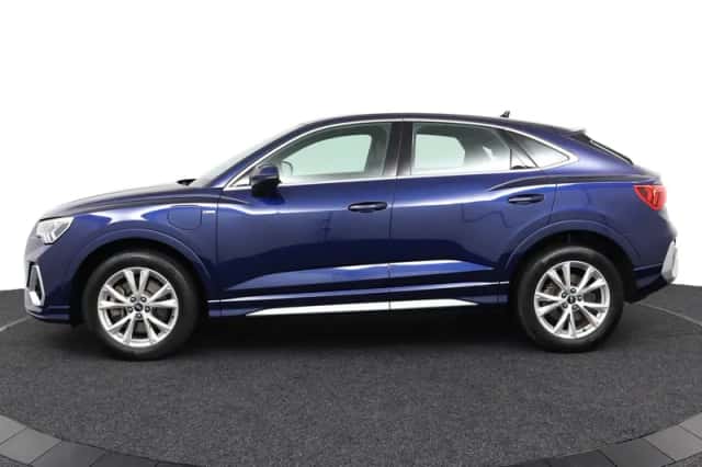 Audi Q3 Sportback (2022) thumbnail 3