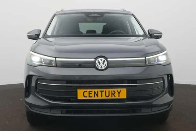 Volkswagen Tiguan (2026) thumbnail 2