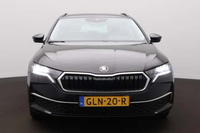 Škoda Octavia (2024) thumbnail 2