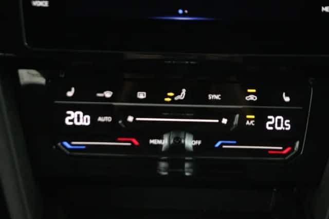 Volkswagen Passat (2022) thumbnail 6
