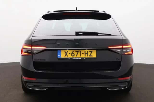 Škoda Superb (2023) thumbnail 6