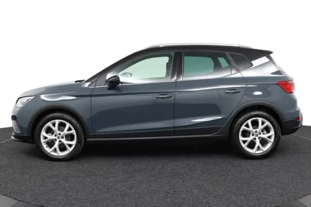 SEAT Arona (2025) thumbnail 4