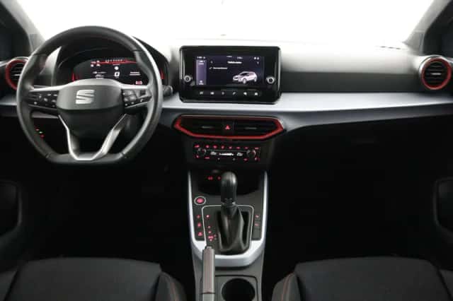 SEAT Arona (2025) thumbnail 5