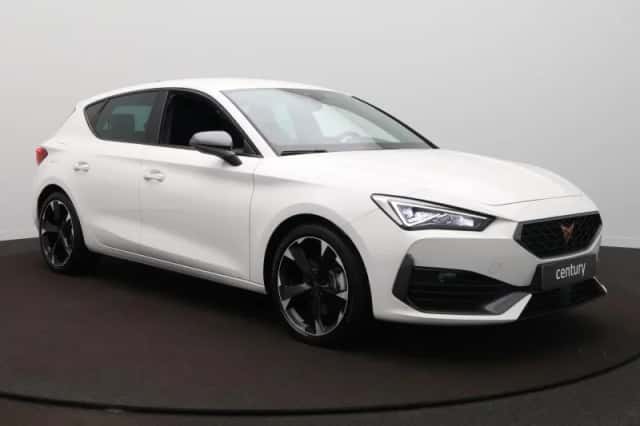 CUPRA Leon (2024) thumbnail 3