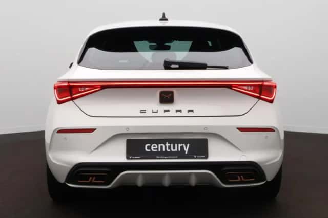 CUPRA Leon (2024) thumbnail 6