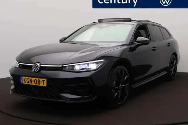 Volkswagen Passat (2025) thumbnail 1