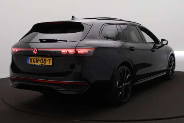 Volkswagen Passat (2025) thumbnail 5