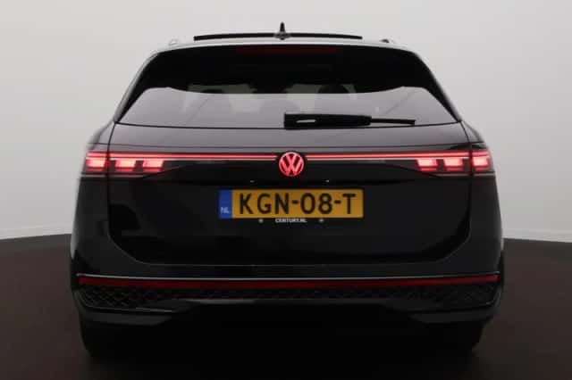 Volkswagen Passat (2025) thumbnail 6