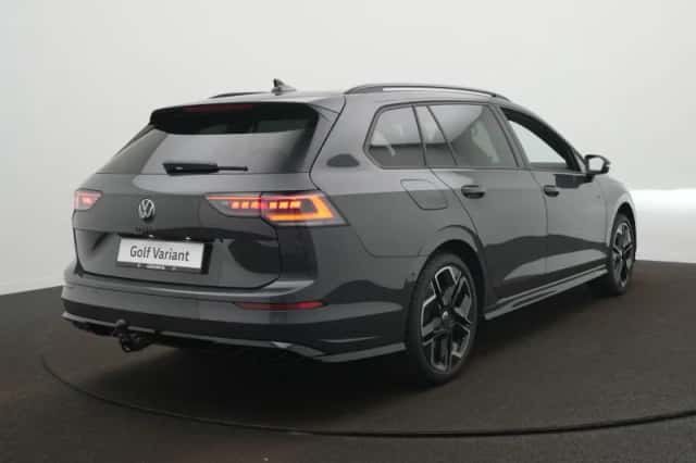 Volkswagen Golf (2025) thumbnail 6