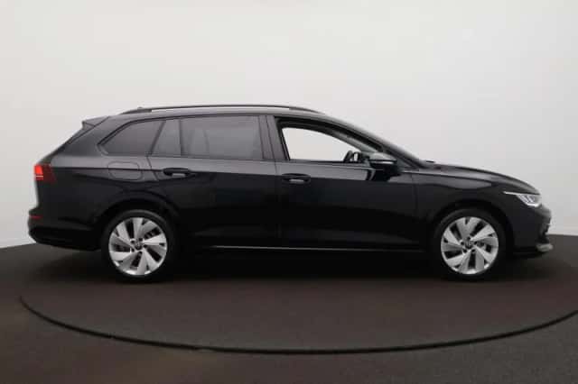 Volkswagen Golf (2026) thumbnail 4