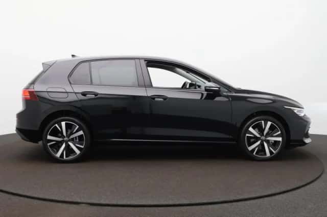 Volkswagen Golf (2026) thumbnail 4