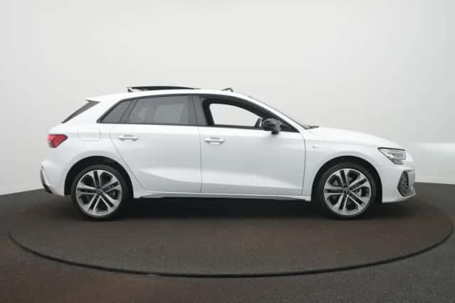 Audi A3 (2025) thumbnail 4