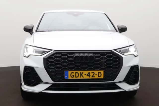 Audi Q3 Sportback (2024) thumbnail 2