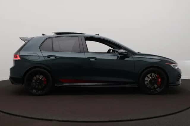 Volkswagen Golf (2026) thumbnail 4