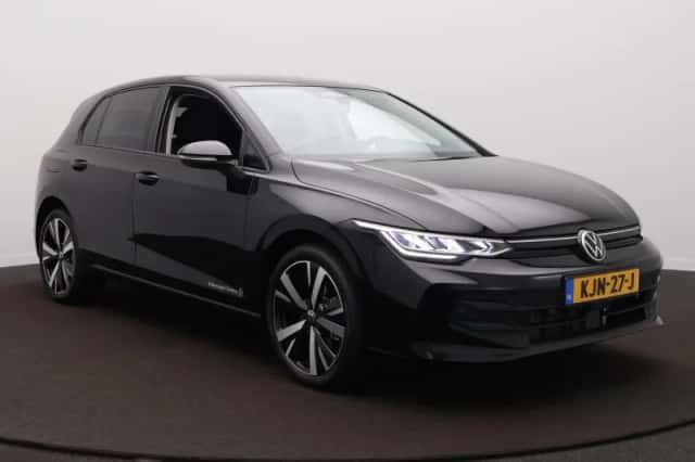 Volkswagen Golf (2026) thumbnail 3