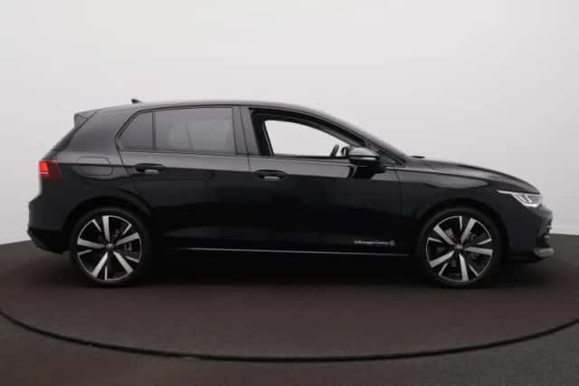 Volkswagen Golf (2026) thumbnail 4