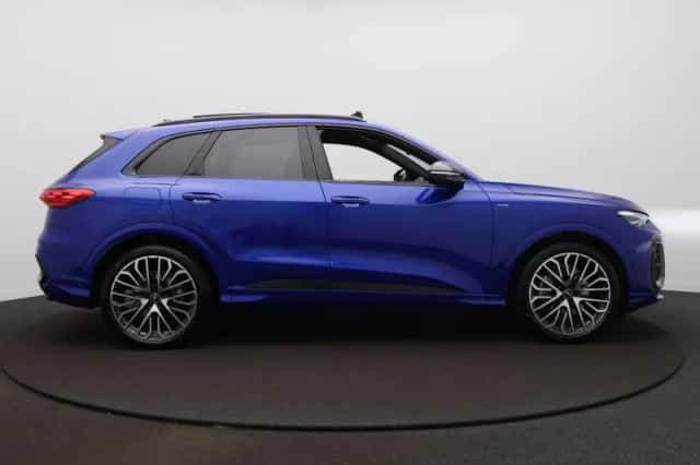 Audi Q5 (2025) thumbnail 5