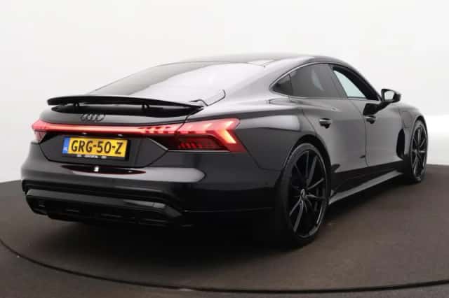 Audi e-tron GT (2023) thumbnail 5