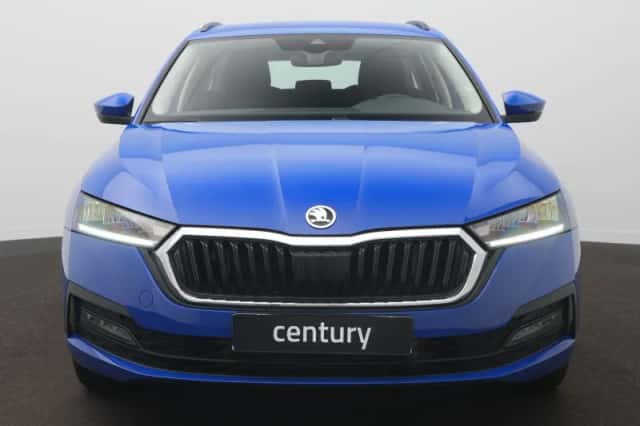 Škoda Octavia (2023) thumbnail 2
