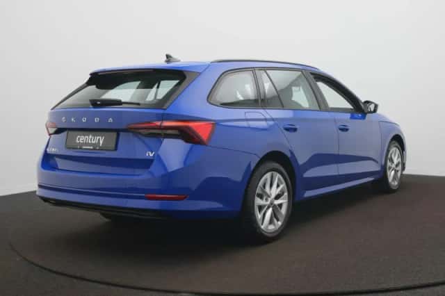 Škoda Octavia (2023) thumbnail 5