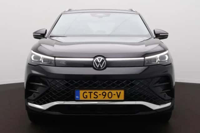 Volkswagen Tiguan (2025) thumbnail 2