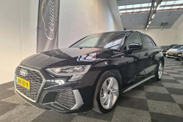 Audi A3 (2024) thumbnail 1