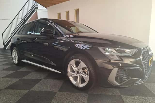 Audi A3 (2024) thumbnail 6