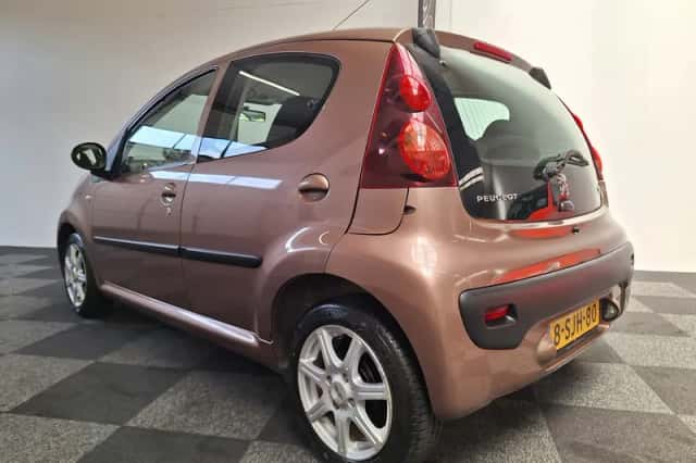 Peugeot 107 (2013) thumbnail 3