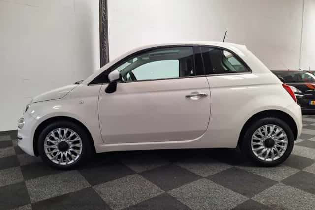 Fiat 500 (2017) thumbnail 2