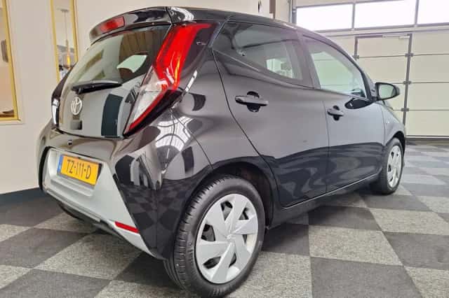 Toyota Aygo (2018) thumbnail 4