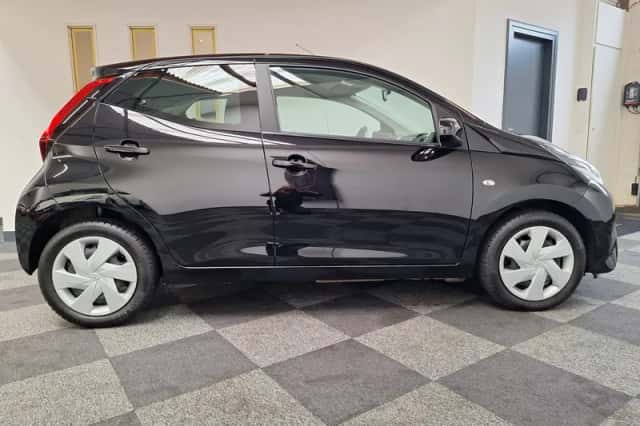 Toyota Aygo (2018) thumbnail 5