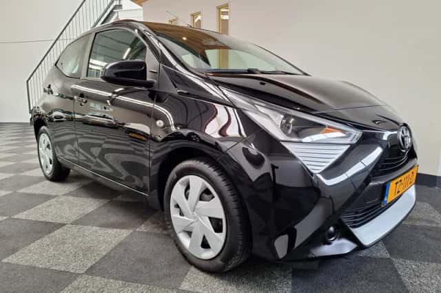 Toyota Aygo (2018) thumbnail 6