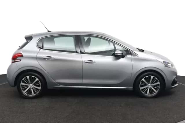 Peugeot 208 (2019) thumbnail 4