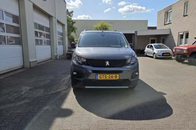 Peugeot Rifter (2019) thumbnail 2