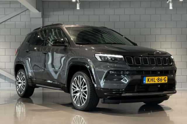 Jeep Compass (2025) thumbnail 3
