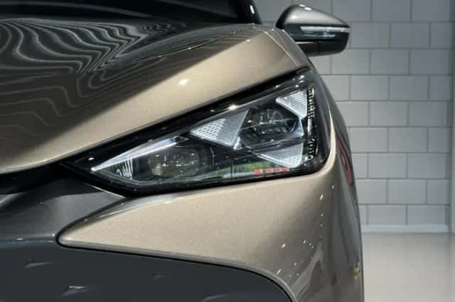 CUPRA Tavascan (2024) thumbnail 3