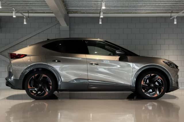 CUPRA Tavascan (2024) thumbnail 4