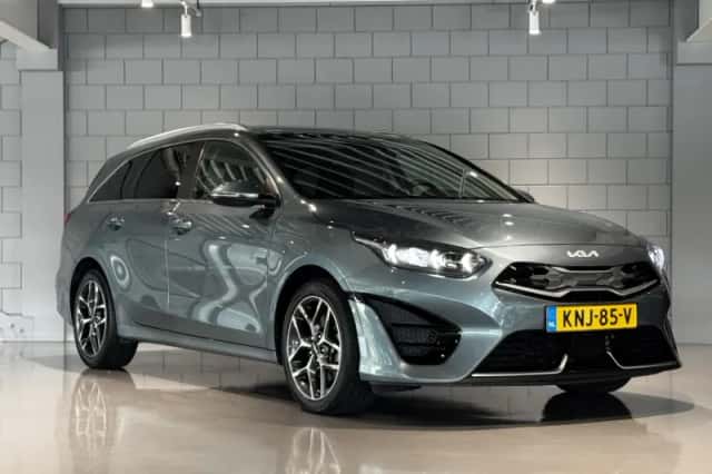 Kia Ceed (2024) thumbnail 3