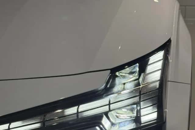 Volvo EX30 (2024) thumbnail 3