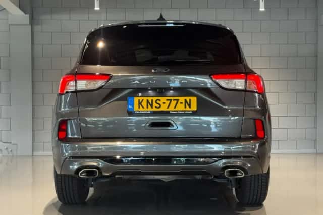 Ford Kuga (2023) thumbnail 6