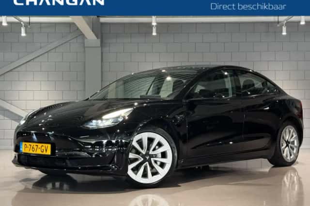 Tesla Model 3 (2022) thumbnail 1