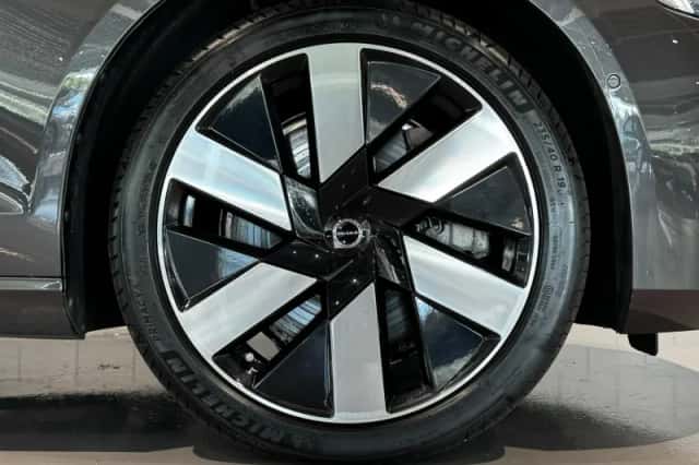 Volvo V60 (2023) thumbnail 5