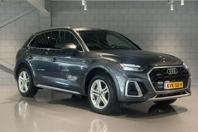 Audi Q5 (2023) thumbnail 2