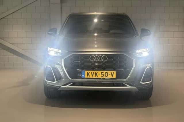 Audi Q5 (2023) thumbnail 3
