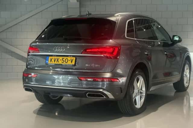 Audi Q5 (2023) thumbnail 4