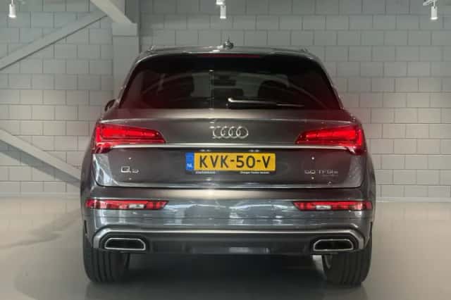 Audi Q5 (2023) thumbnail 5