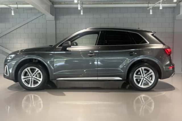 Audi Q5 (2023) thumbnail 6