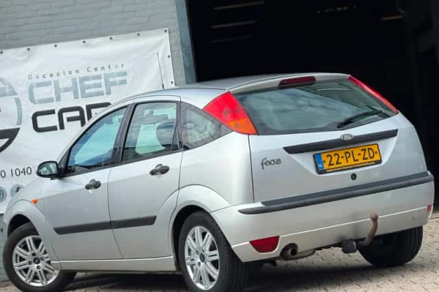 Ford Focus (2004) thumbnail 4