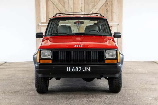 Jeep Cherokee (1996) thumbnail 4