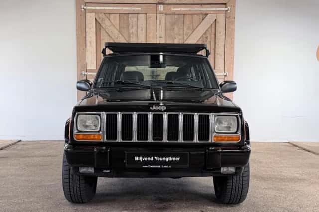 Jeep Cherokee (2000) thumbnail 2